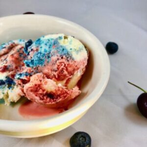 https://www.clumsycakes.com/red-white-and-blue-cheesecake-iced-cream/