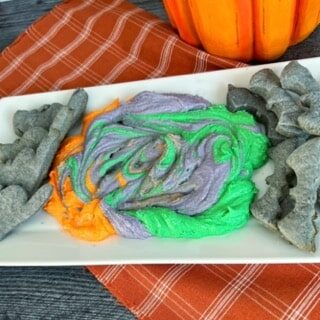 This is a halloween buttercream board, perfect to host house party