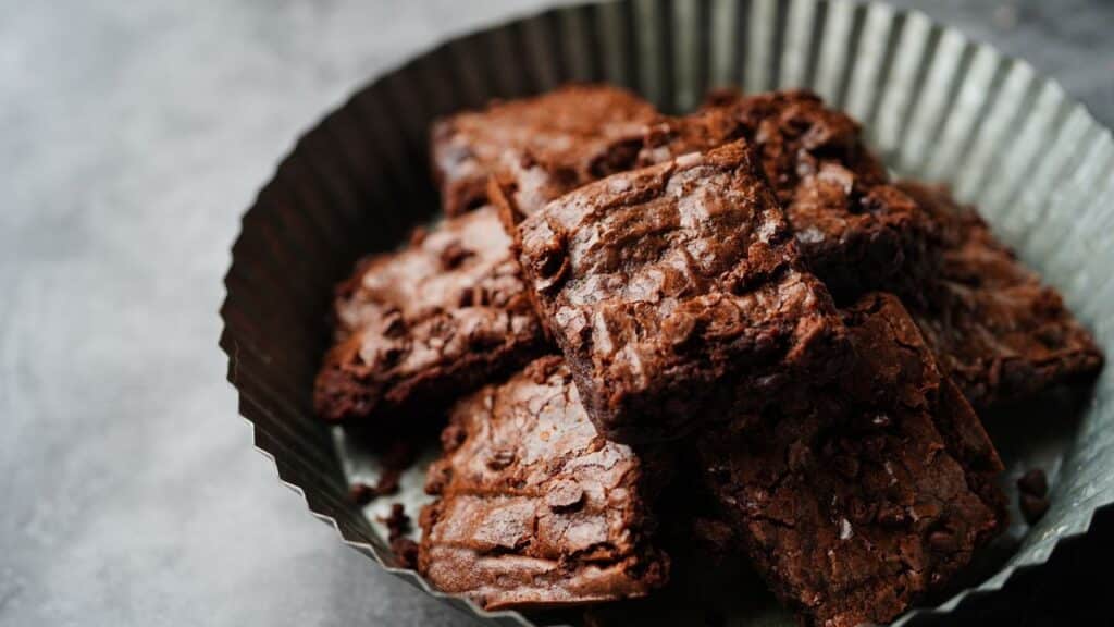 shiny brownie top